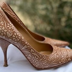 Nw Miu Miu Made Leather Heels Sz 37.5 - 7.5us This Is A Gently Used Item In My Closet And Still In Amazing Conditions. Used It 3 To 4 Time. Handcrafted In Italy With Vero Cuoio Leather Shell, Linings And Outsoles. Shell Has Images Of Flowers Engraved. The Colors Are Just Amazing Brown Tan And Beige! Heels Are 3” High. You Will Love The Way You Look Guaranteed. Please No Low Ball Offer Images Of Flowers, Beige Heels, Miu Miu Shoes, Just Amazing, Leather Heels, Wedding Shoes, Miu Miu, Shoes Women Heels, Shoes Heels