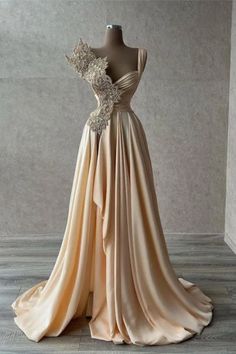 Elegant Sleeveless A-line Prom Dresses Long With Split – Ballbella डिजाइनर कपड़े, Pleated Party Dress, Dream Prom, Diamond Dress, Elegant Prom Dresses, فستان سهرة, A Line Prom Dresses, Dress Boutique, Stretch Satin