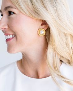 Pearls displayed in a modern, playful setting are versatile enough to dress up or down. Combining subtle gold detail with pearls results in uniqueness in an everyday earring. Susan Shaw, Coin Pearls, 24kt Gold, Everyday Earrings, San Antonio Tx, Pearl Studs, Gold Details, Freshwater Pearls, Gold Plate