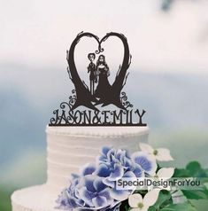 a wedding cake topper with an image of a bride and groom on the top