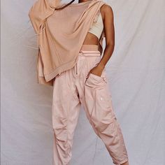 Pink/Rose Fp Movement Joggers. Drawstrings, Plus Zipper. With Pockets. Size Medium. 97% Viscose, 3% Elastane Ref#46 Spring Peach Bottoms For Loungewear, Spring Athleisure Beige Pants, Beige Athleisure Bottoms For Spring, Free People Leggings, Free People Thermal, Athleisure Pants, Green Joggers, Orange Design, Drawstring Jogger