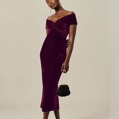 Burgundy Velvet Feeling Dress. Worn Once For A Holiday. In Brand New Condition Out Of Stock Everywhere Online. Velvet Holiday Dress, Burgundy Velvet Dress, Crushed Velvet Dress, Midi Dress Formal, Denim Midi Dress, Burgundy Velvet, Reformation Dress, Off Shoulder Fashion, Halter Midi Dress