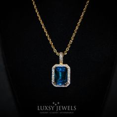 Our Blue Sapphire Pendant is made with a 18K Gold finish. Handcrafted with a Solid back adding a good weight to the pendant. It is the perfect piece for those who are looking for a subtle statement necklace with a touch of bling. Shin✨💎 ✅ Pendant Length - 4cm ✅ Pendant Width - 2cm ✅ Pendant Thickness - 1cm Gold Sapphire Jewelry With Diamond Cut, Pendant Sapphire Necklace With Vvs Clarity, Formal Rope Chain Pendant Jewelry, Luxury Blue Square Pendant Jewelry, Luxury Blue Square Pendant Necklace, Luxury Rope Chain Pendant Jewelry, Elegant Blue Necklace With Box Chain, Blue Vvs Clarity Pendant Jewelry, Elegant Blue Box Chain Jewelry