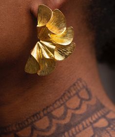 Njiwa (gold/silver) – Empressive Finds Brass Jewelry Design, Modern Indian Jewelry, Cultural Jewelry, Sculptural Earrings, Head Wraps For Women, African Accessories, Sculptural Jewelry, Metalsmithing Jewelry, Earthy Outfits