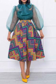 Multicolor Fitted Dress With Lantern Sleeves, Bodycon Prom Dresses, Stylish Jumpsuit, Afrikaanse Mode, Skirt And Top, Dress Suit, Style Upgrade, African Design Dresses, Midi Dress With Sleeves