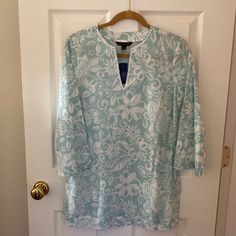 Nwt Size Small, Light Blue And White Floral Blue Printed Split Neck Tops, Blue 3/4 Sleeve Tops For Beach, Blue Tops With 3/4 Sleeves For Vacation, Blue 3/4 Sleeve Tops For The Beach, Blue Tops With 3/4 Sleeve For Beach, Blue Split Neck Top For Vacation, White Split Neck Top For Vacation, Blue Split Neck Top For Beach, White Cotton Top With Split Neck