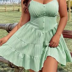 Nwot Plus Size Mint Colored Sun Dress. Adorable Fit, Stretchy Panel In Back, No Flaws Sz 3x Plus Size Sundress, Sukienki Plus Size, Button Decor, Plus Size Kleidung, Mint Color, Sun Dress, Cami Dress, Ruffle Hem, Plus Clothing