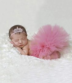 Newborn Tutu, 1st Birthday Tutu, Newborn Photo Outfits, Plain Skirt, Pink Newborn, Baby Tutu, Rose Bonbon, Foto Baby, Newborn Photography Props