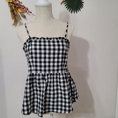 Tank Top Size M Black And White Color With Checkered Design, With Elastic On The Back, Double Design On The Top,No Stretch ,New. Thank You For Stopping By My Closetplease Feel Free To Make An Reasonable Offer. Bundle To Get Discounts And Save On Shipping Black Tank Camisole For Summer, Black Cotton Summer Top, Black Casual Camisole For Day Out, Casual Black Camisole For Day Out, Black Camisole Tank Top For Day Out, Black Cami Tank Top For Day Out, Black Cotton Tank Top For Day Out, Black Tank Top For Summer Day Out, Black Tank Camisole For Day Out