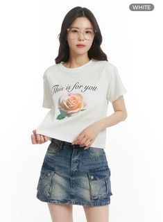 flower-graphic-crop-tee-of427 / White Casual T-shirt For Spring Day Out, Casual Floral Print Tops For Streetwear, Casual Streetwear Floral Print Tops, Summer Graphic Tee Cropped T-shirt With Letter Print, Trendy Floral Print T-shirt For Day Out, Spring Cotton Cropped T-shirt For Streetwear, Spring Streetwear Cotton Cropped T-shirt, Spring Streetwear Cropped Cotton T-shirt, Spring Letter Print Short Sleeve T-shirt