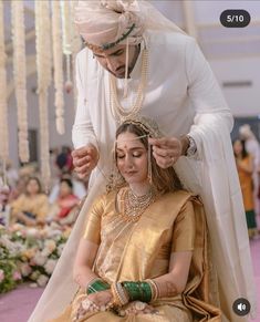 Marathi Bride, Wedding Outfits For Groom, Indian Wedding Gowns, Bridal Jewellery Inspiration, Bridal Sari, Wedding Lehenga Designs, Couple Dress, Wedding Couple Poses Photography