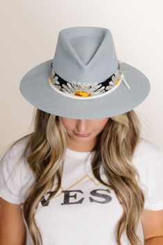 Western 50x in Powder Blue Teardrop crown with flat 3" brim Daisy Flower hand loomed beaded band Elk leather accent band in White Hand stitched Mountain detail This felt hat is made to order, please allow 6-8 weeks for delivery. Artisan Fitted Summer Hat Bands, Adjustable Artisan Hat Bands For Spring, Artisan Adjustable Hat Bands For Spring, Handmade Hat Bands For Kentucky Derby With Flat Crown, Artisan Adjustable High Crown Felt Hat, Adjustable Artisan High Crown Felt Hat, Bohemian Flat Crown Hats For Spring, Artisan Adjustable Fedora For Spring, Bohemian Hats With Flat Crown For Spring