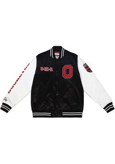 Add a layer to your gameday look with this Ohio State Buckeyes Black Origins Heavyweight Jacket! Stay warm in cooler weather as you cheer on the Buckeyes in this great Winter Coat. With a team wordmark on sleeves with team mascot on left chest and wordmark on right chest, you'll be the most comfortably warm and stylish while at the game. Black Outerwear For Game Day, Black Long Sleeve Outerwear For Game Day, Collegiate Black Varsity Jacket For Game Day, Black Collegiate Varsity Jacket For Game Day, Black Varsity Jacket With Embroidered Patch For Fall, White Outerwear For Game Day In Winter, White Winter Outerwear For Game Day, Collegiate Windbreaker For Streetwear In Winter, Collegiate Windbreaker For Winter Streetwear