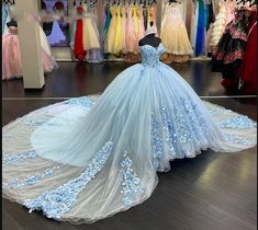 Light Blue Quinceanera Dresses, Puffy Prom Dresses, Gown Birthday, Trajes Country, Quinceanera Themes Dresses, Sweet 15 Dresses, 15 Dresses Quinceanera, Quinceanera Dresses Pink, Quinceanera Dresses Blue