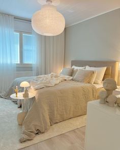 minimal bedroom minimal white bedroom minimalist bedroom minimalist white bedroom white bedroom cozy bedroom cozy white bedroom elegant bedroom elegant white bedroom Home Decor Ideas Bedroom, White Room Decor, Classy Bedroom, Kitchen Home Decor, Dream House Rooms