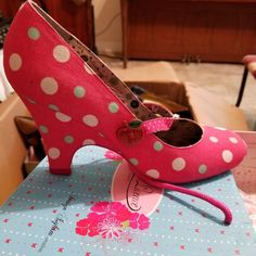 Apple Pie Apple Pie, Apples, Shoes Women Heels, Pink White, Shoes Heels, Pie, Character Design, Size 10, Women Shoes