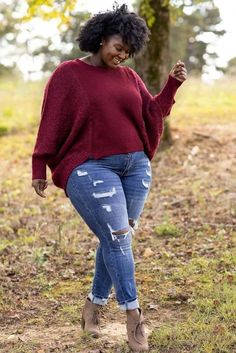 16 Burgundy Fall Outfit Ideas for Women » Lady Decluttered Rhonda Rousey, Joel Edgerton, Plus Size Looks, Chic Soul, Plus Size Fall Fashion, Plus Size Fall Outfit, Simple Fall Outfits, Plus Size Fall, Plus Size Fashion For Women