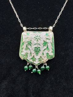 Vintage Silver Green Meenakari Enamel Floral Cloisonne Glass Bead Necklace 17”  | eBay Dainty Chain, Green Necklace, Glass Bead Necklace, Chain Pendant, Beaded Dangles, Chain Pendants, Glass Bead, Bead Necklace, Spring Rings