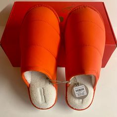 New With Box - Maeve Puffy Quilted Comfortable Platform Slippers In Orange/Coral.In Excellent Condition. Anthropologie . Platform . Quilted . Spring. Summer . Loungewear . Vacation . Beach . Pool Summer Loungewear, Anthropologie Shoes, Orange Coral, Platform Slippers, Vacation Beach, Beach Pool, Orange White, Anthropologie, Lounge Wear