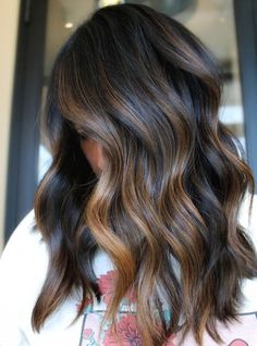 Glossy Brunette Balayage, Golden Hair Highlights On Black Hair, Bronze Highlights On Black Hair, Dark Hair With Dimension Short, Carnal Highlights On Dark Hair, Brown Hair Colors With Dark Roots, Bold Highlights For Dark Brown Hair, Ribbon Highlights Hair Dark Brown, Fall Hair With Blonde Highlights