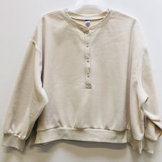 Brand New Product With Tag Old Navy Women's Crop Sweater Cream New 3x Nwt - Four Functional Buttons Up The Front - Cuffed Cuff And Waist - Round Neck - Super Comfy And Warn - Pit To Pit 31" Machine And Care: - 100% Polyester - Machine Wash Cold Gentle Cycle - Wash And Dry With Like Colors Comfortable Cream Tops For Fall, Comfortable Oversized Cream Top, Sweater Cream, Crop Sweater, Old Navy Women, Navy Sweaters, Cropped Sweater, Women Crop, New Product