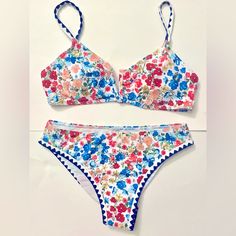 Floral V-Neck Bikini Size Medium Nwot. Both Top & Bottom Have Never Been Worn & Sold As Set, Size Medium. Bright, Vibrant, Super Cute Style & Fit. Top Is Adjustable, Both Back Clasp Closure & Also, Adjustable Straps To Be Tightened For The Perfect Fit!! True To Size. Bottoms Have Medium Coverage. #Brightbikini #Colorfulswimwear #Vibrantbeachwear #Sizemediumbikini #Neverwornswimsuit #Nwot #Newwithouttags #Mediumcoveragebikini #Beachready #Summerstyle #Swimwearsale#Fashionfinds #Brightbikini #Colo White V-neck Tankini For Beach, White V-neck Tankini For Vacation, Amazon Fitted Beachwear Swimwear, Fitted Amazon Beachwear Swimwear, Fitted Amazon Swimwear For Swimming, White V-neck Tankini For Summer, White V-neck Summer Tankini, Amazon Fitted Swimwear For Pool, Fitted Amazon Swimwear For Pool