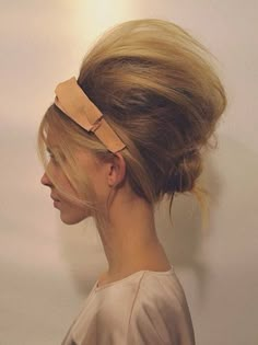 Beehive hair- I'd wear my hair like this every day if it was still socially acceptable. Lol 60s Hair, Messy Hair, French Twist, Vintage Hair, Hair Envy, Brigitte Bardot, Jessica Alba, Love Hair