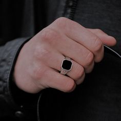 Dad Ring, Onyx Ring Men, Onyx Signet Ring, Mens Rings Fashion, Silver Ring Designs, Mens Rings, Black Onyx Stone, Stainless Steel Ring, Mens Silver Rings