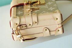 ELE - LUV Bags - 139 A+ Excellent Quality; Contact us if you've any questions in your mind. Trendy Tote, Shoulder Bag Women, Evening Bags, Mini Bag, Louis Vuitton Bag, Contact Us, Fashion Bags, Clutch Bag, Paper Bag