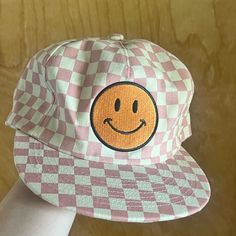 Brand New Cute Smiley Hat Retro Pink Cotton Hat, Cute Flat Brim Hat One Size, Casual Pink Snapback Hat For Vacation, Retro Pink Hat With Flat Brim, Retro Snapback Hat For Spring Beach Days, Pink Retro Flat Brim Hat, Retro Pink Flat Brim Hat, Retro Snapback Hat For Beach In Spring, Retro Spring Sun Hat Cap