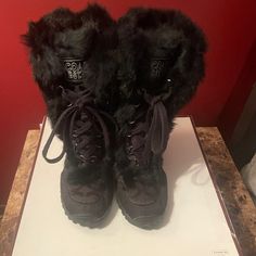 Coach Jennie Size 5.5 Black Winter Lace-Up Rabbit Fur Snow Boot Nib Black Lace Up Boots With Fur, Black Faux Fur Boots With Round Toe, Black Fur Moon Boots, Shoe References, Thrift Inspiration, Winter Lace-up Boots With Faux Fur Trim, Fur Snow Boots, Women’s Fur Boots, Goth Shoes