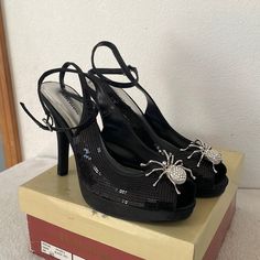 Spider Prom Dress, Black Heels For Night Out Holiday, Black Heels For Holiday Night Out, Black Heels For Formal Holiday Occasions, Silver Vintage Heels For Party, Spider Heels, Spider Clothes, Gown Satin Dress, Spider Shoes