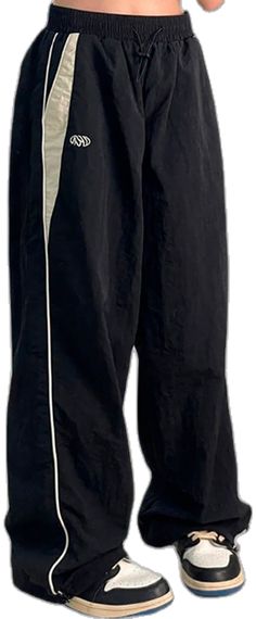 Black Drawstring Sportswear Pants, Sporty Black Streetwear Pants, Sporty Black Pants For Streetwear, Drawstring Activewear Long Pants For Streetwear, Black Cargo Pants With Contrast Stitching For Streetwear, Black Drawstring Sweatpants For Sports, Black Sweatpants With Drawstring For Gym, Black Sweatpants With Drawstring For Sports, Trendy Baggy Pants For Sports