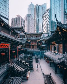 Chongqing China, China City, Chinese Architecture, Chongqing, Traditional Architecture, Modern City, City Aesthetic