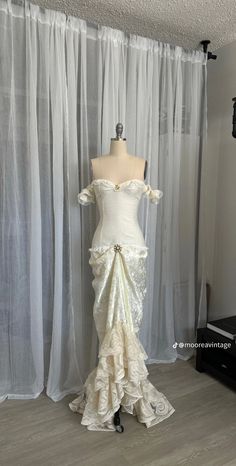 Wedding Dresses Pretty, Romantic Wedding Dress, Prom Dress Inspo, Unique Wedding Dresses, Fancy Wedding Dresses, Fancy Wedding