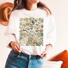 Botanical Tshirt, Herb Plants, Nyc Shirt, Italian Shirts, Vintage Florals, Aesthetic Flower, Botanical Shirt, Floral Tee, Sweatshirt Vintage