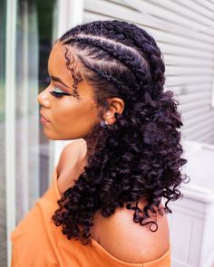 Penteados semipresos: 80 ideias lindas e tutoriais para fazer sozinha Trendy We Fryzurach, Natural Braids, Feminine Elegance, Bridal Hairstyle, Easy Hairstyle, Hairstyles For Curly Hair