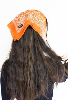 These cute Bandana “kerchief” scarves make the perfect accessory! This style is so current and chic! Plus it keeps the hair out of you face! Orange Bandana, Cute Bandana, Small Scarf, Bandana Scarf, Knot, Wardrobe, Orange, Square, Hair