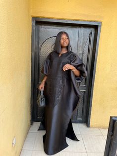 Lace boubou dress Black Bubu Gown Styles, Elegant Black Agbada For Eid, Black Maxi Length Thobe For Eid, Black Kaftan For Eid, Black Long Dress For Eid, Long Black Kaftan For Party, Elegant Long Black Kaftan, Elegant Black Long Thobe, Black Maxi Dress For Eid