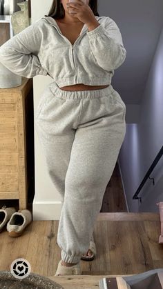 Plus Size Jackets For Women Casual, Oversized Clothes Plus Size, Oversized Sweatpants Outfit Plus Size, Loungewear Plus Size, Plus Lounge Outfit, Plus Size Sweats, Plus Size Lazy Day Outfits Winter, Plus Size Tracksuit Outfit, Clothes Aesthetic Curvy