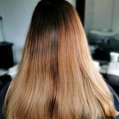 So werdet ihr Gelbstich im Haar los | Wella Professionals Wella Bleach, Blonde Balage, Hair Glaze, Beige Blond