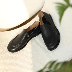 DETAILS Step into effortless style with LILLY loafers. Made from genuine leather, these soft flats feature a round toe and slip-on design for all-day comfort. The split leather upper, RUBBER outsole, and PU insole and lining make these shoes a must-have for any wardrobe. Loafers Round Toe Slip-on Shoes Genuine Leather Soft Flats Upper Material: Split Leather Outsole Material: RUBBER Insole Material: PU Lining Material: PU Leather Sole Slip-on Flats, Leather Slip-ons With Flat Bottom, Everyday Loafers With Leather Footbed, Flat Slip-ons With Stitched Sole For Work, Everyday Slip-ons With Leather Footbed And Flat Heel, Classic Closed Toe Loafers For Everyday, Closed Toe Loafers With Contrast Sole, Classic Closed Toe Everyday Loafers, Classic Everyday Closed Toe Loafers