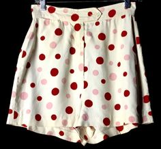 These vintage 1950s shorts are the kind Lucy Ricardo would wear when she went to audition for a dance part. Remember all the girls would be standing around with their fishnets and short little dancing shorts? Well, that is the kind of shorts these are. So cute and flattering, these red and pink polka dot vintage 1950s shorts have a waist band, front zipper and button enclosure. There is also a tiny key pocket at the front right waist.  Maybe for your roller skating key?? This is some kind of ray 1950s Exercise, Polka Dot Shorts Outfit, Fishnets And Shorts, Lucy Ricardo, Vintage Capsule Wardrobe, 1950s Shorts, Ladies Shorts, Vintage Fashion 1950s, Dance Shorts