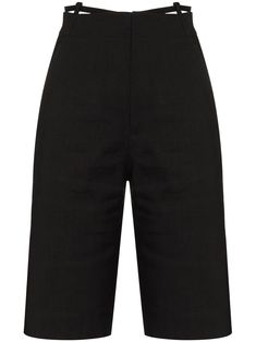 Linen Knee-length Shorts For Work, Black Linen Bottoms With Built-in Shorts, Chic Black Linen Shorts, Knee-length Linen Bottoms For Workwear, Chic Black Bermuda Shorts With Pockets, Workwear Bermuda Shorts With Belt Loops, Chic Linen Knee-length Shorts, Chic Short Leg Pants With Belt Loops, Chic Short Pants With Belt Loops