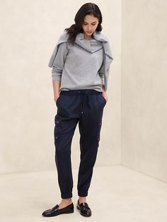 TENCEL Cargo Jogger | Banana Republic Factory Athleisure Cargo Pants For Workwear With Hip Pockets, Scrub Pants Outfit, Athletic Pants Outfit, Cargo Pants Outfit Fall, Cargo Joggers Outfits, Jogger Pants Outfit Women, Athleisure Outfits For Work, Banana Republic Outfits, Joggers Outfit Women