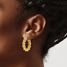 Elevate your style with these exquisite 14k yellow gold twisted round hoop earrings. Crafted with high-polish, the intricate twisted design adds a touch of elegance and sophistication to any ensemble. Measuring 25mm in diameter, these hoops strike the perfect balance between bold and graceful. Whether you're dressing up for a special occasion or adding a touch of glamour to your everyday look, these earrings are sure to turn heads. Lightweight and comfortable to wear, they're the perfect accesso Twisted Hoop Earrings, Yellow Earrings, Accessories Jewelry Earrings, Custom Jewelry Design, Gold Polish, High Quality Jewelry, Custom Rings, Custom Jewelry, Diamond Jewelry