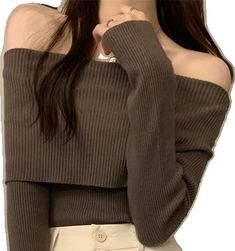 Trendy Brown Tops For Winter, Solid Off-shoulder Winter Top, Brown Off-shoulder Tops For Fall, Red Y2k, Streetwear T Shirts, Streetwear Tshirt, Basic Tees, Fashion Tops, Clothing Women