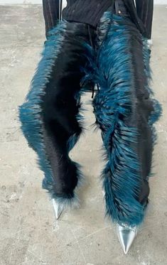 Futuristic Fashion, Mode Inspo, Mode Inspiration, Aesthetic Clothes, Fashion Inspo Outfits, High Fashion, Feathers