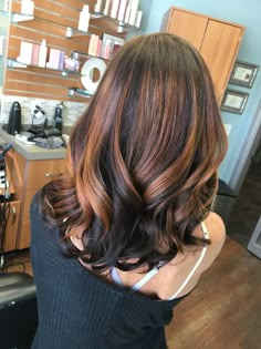 Straight Short Hair, Dark Hair Makeup, Balayage Straight, Honey Brown Hair, Hair Indian, Hair Streaks, Hair Color Auburn, Hair Color Highlights, Alternative Hair