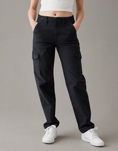 A high rise, relaxed thigh & straight leg for that laid-back '90s look. Cute Running Shoes, Grey Cargo Pants, Cargo Pants Outfit, 90s Looks, Black Cargo Pants, Black Cargo, Marvel Girls, Work Wear Women, Cargo Pants Women